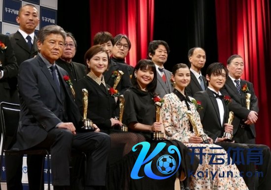 电影《惠子,扫视》赢得日本电影旬报奖四个奖项